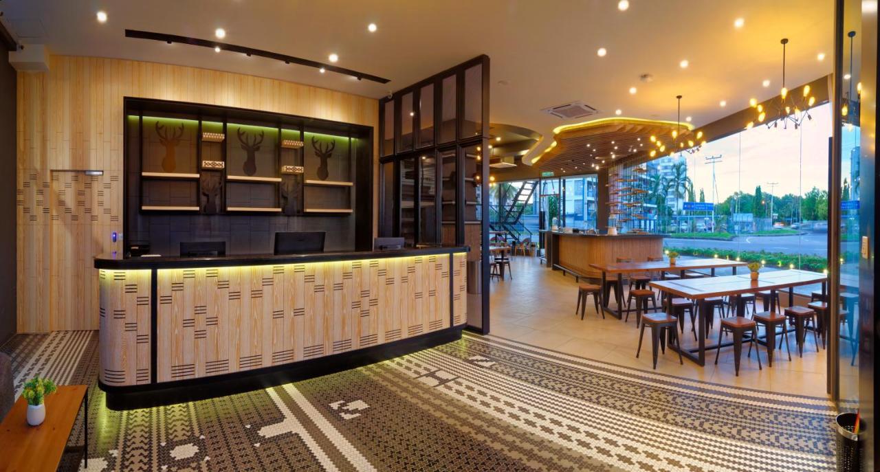Bulatan Hostel Tanjong Aru Luaran gambar