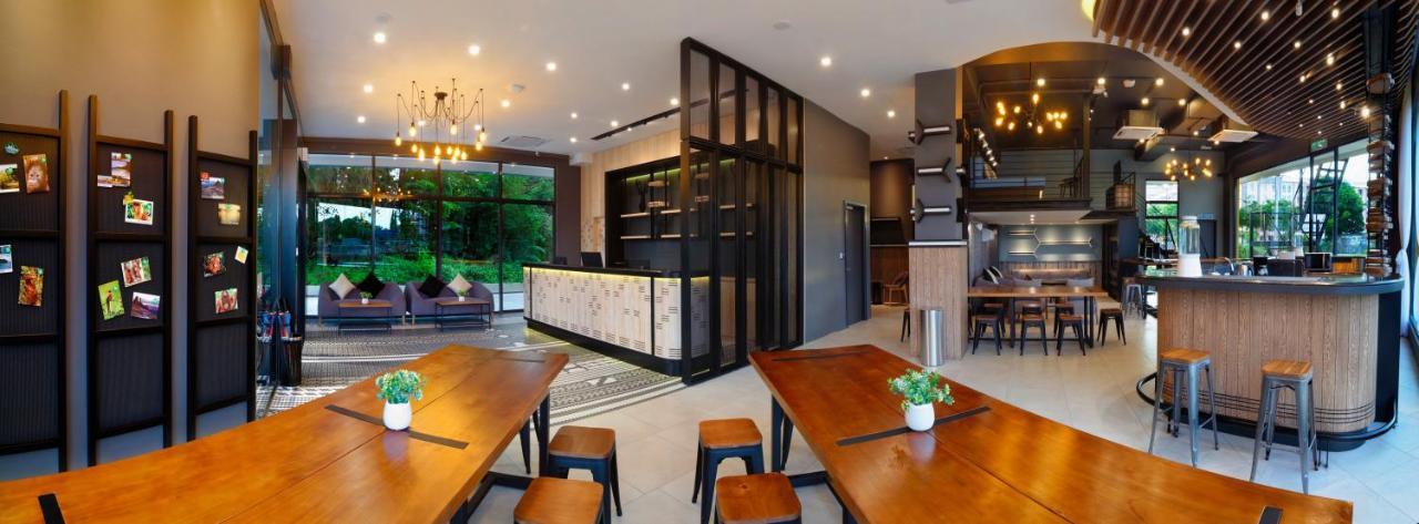 Bulatan Hostel Tanjong Aru Luaran gambar